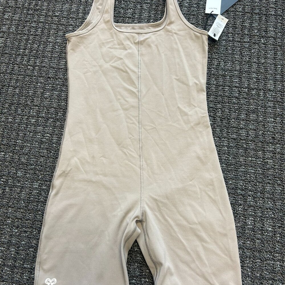 NWT TnAction Life Pyramid Romper in Turner Taupe – Size S/P